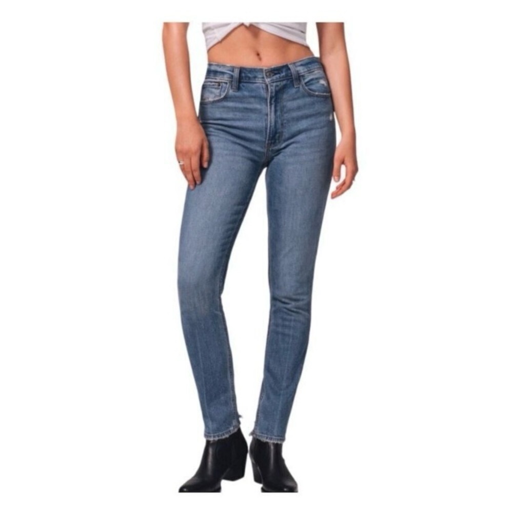 Abercrombie and Fitch Curve Love Skinny High Rise Medium Wash Jeans size 31/12R